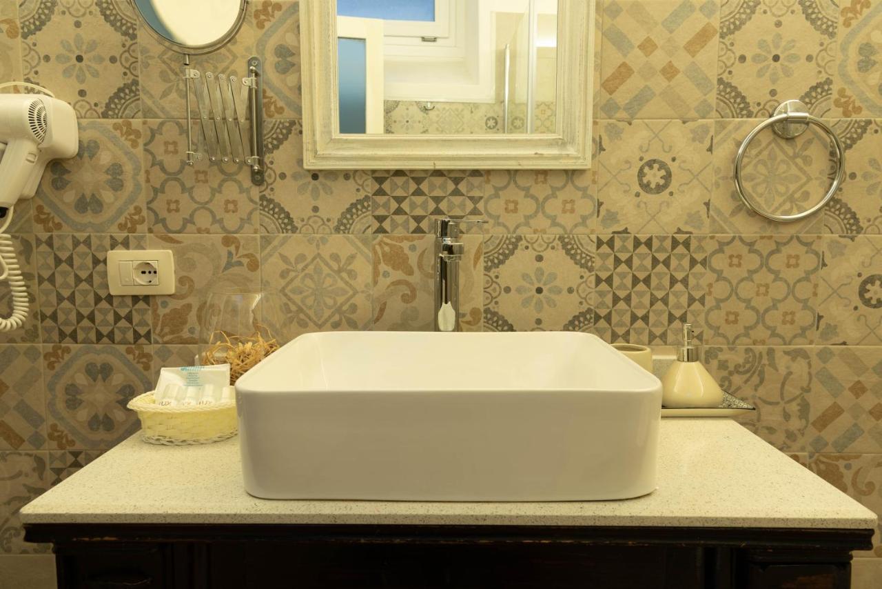 Cadelli Luxury Suite & Apartments Лечче Екстер'єр фото